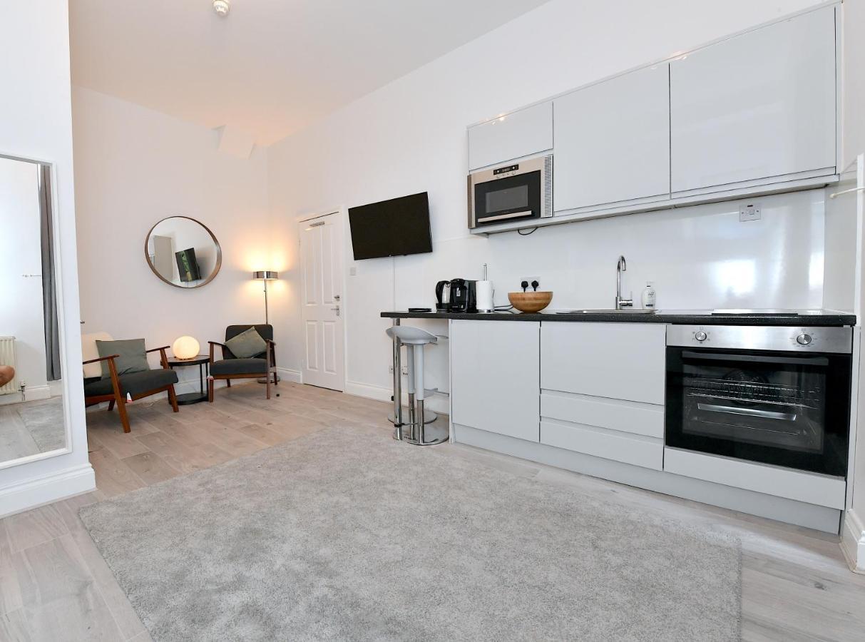 Very Close To Line Underground Shepherds Bush And Westfield Newly Refurbished Appartement Londres