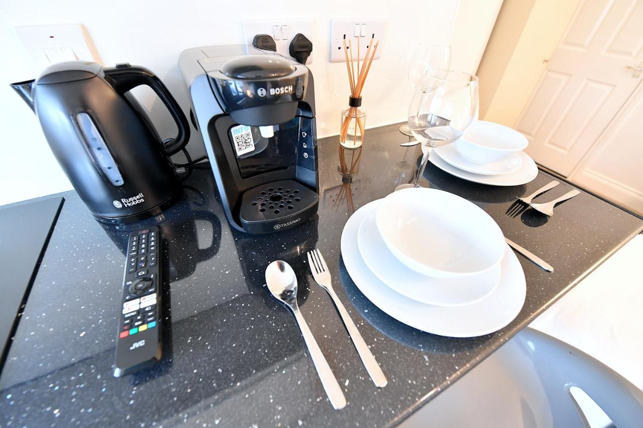 Very Close To Line Underground Shepherds Bush And Westfield Newly Refurbished Appartement Londres